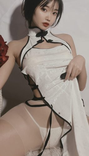 【微-密】纪念小VV-旗袍油丝 [31P-116M]