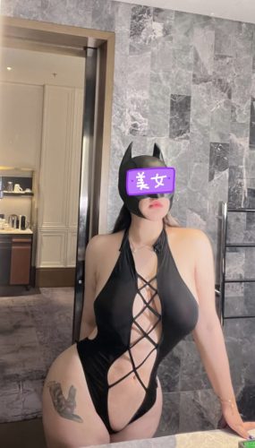 【微密圈】miko多肉大白兔-我带着面具，向你走来 [18P-92M]