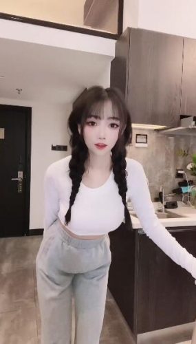 抖音52万粉丝【马预预】绿播平台跳蛋整活~太刺激了